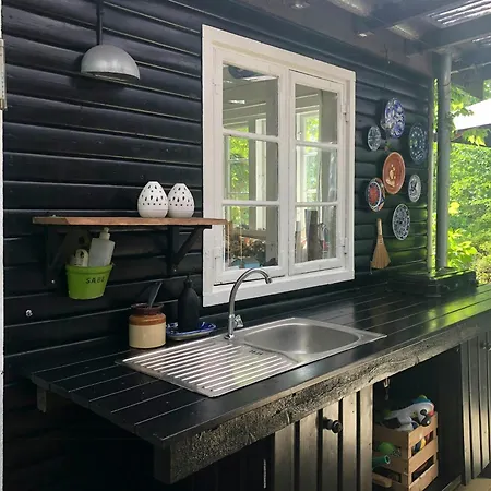 Semesterbostad Classic Black And White House With Personal Style