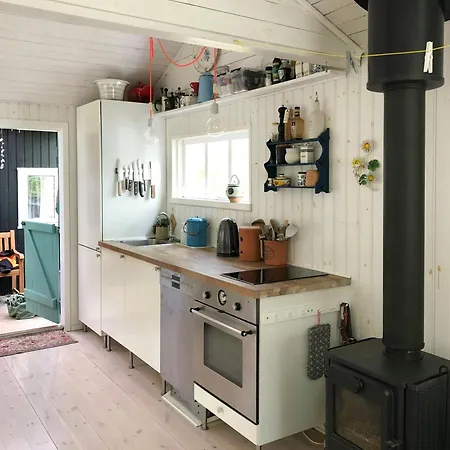 Classic Black And White House With Personal Style Semesterbostad *